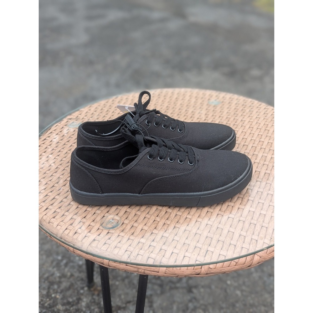 Minimalist Black Canvas Sneakers Time and Tru Size 8 NWT Lace Up Casual